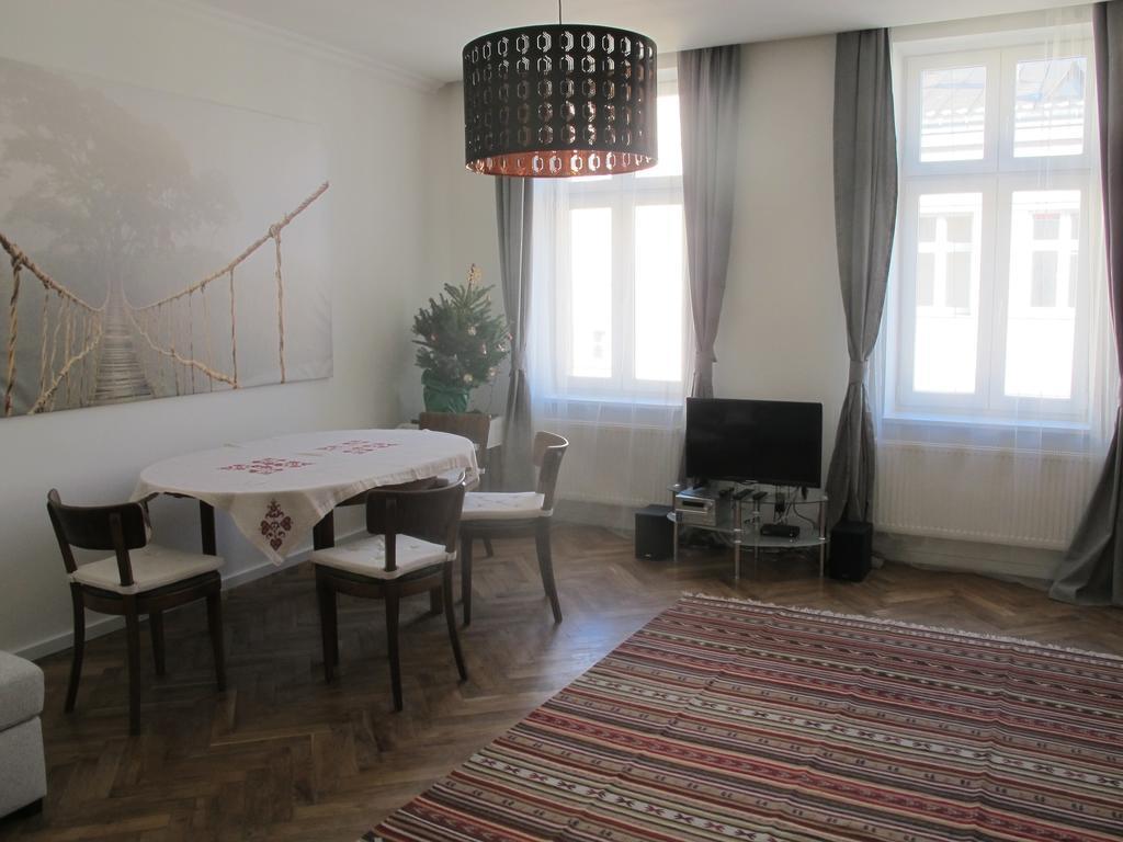 Apartament Czapskich Big House Apartamento Cracóvia Exterior foto